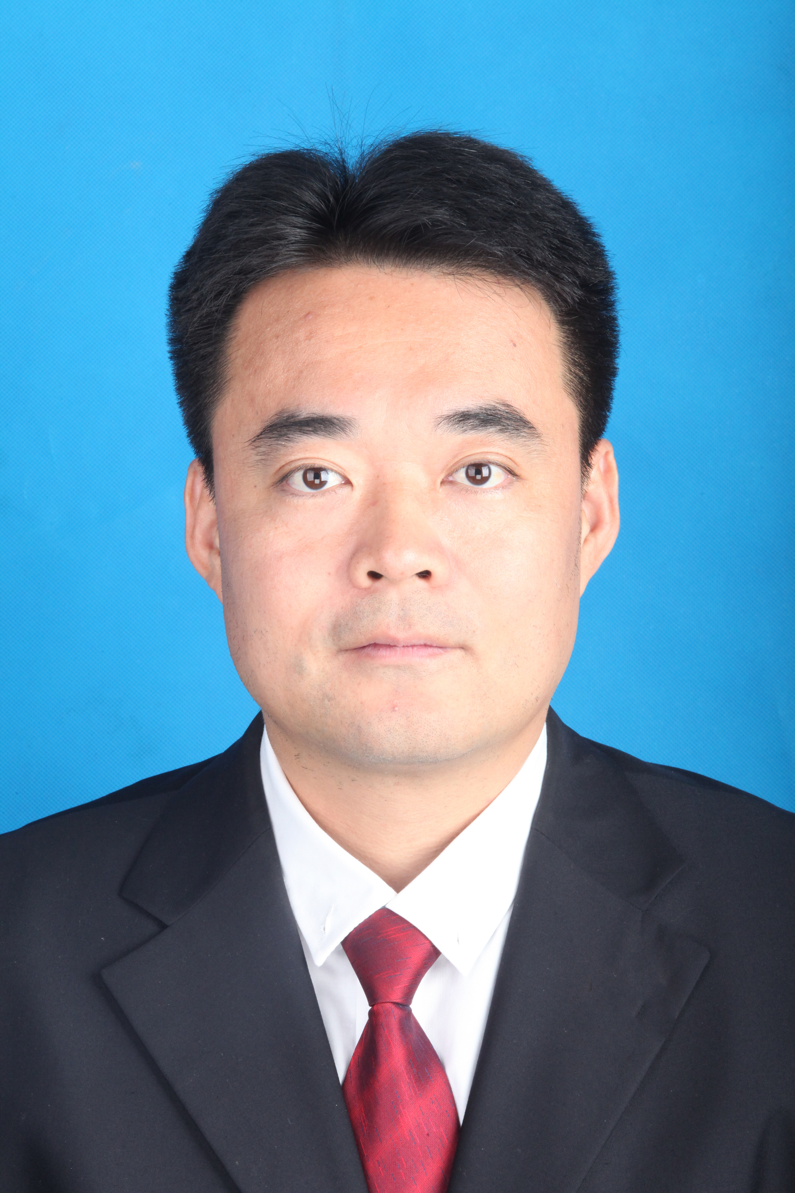 罗  旭